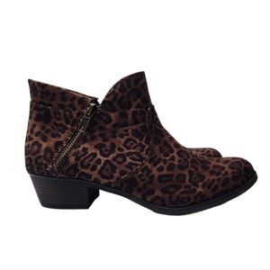 SUN + STONE Abby Double Zip Booties NWOT Size 8